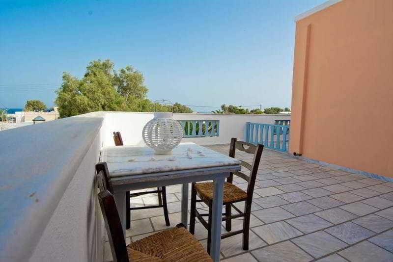 Jojo Beach Hotel & Bar Agios Georgios  Екстер'єр фото